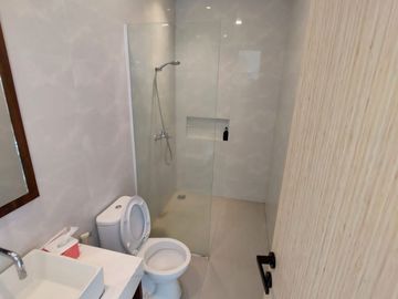 Rumah Keren Furnished di Kawasan Sejuk Dago Resort Bandung