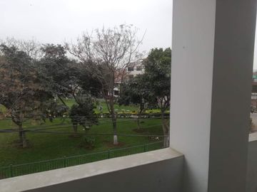 VENTA DE DOS DEPARTAMENTOS  DE 133M2 CADA UNO, MAS AZOTEA EN LA URB. SOL DE LIMA - S.M.P