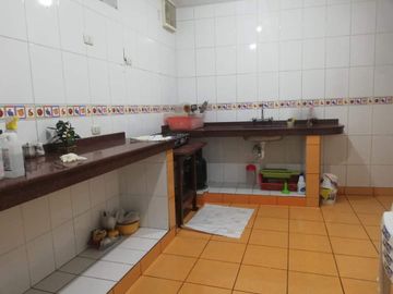 VENTA DE DOS DEPARTAMENTOS  DE 133M2 CADA UNO, MAS AZOTEA EN LA URB. SOL DE LIMA - S.M.P