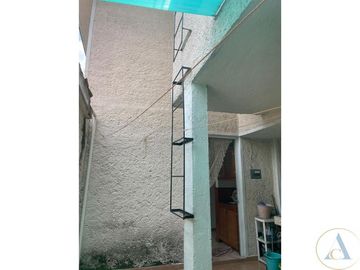 RESIDENCIA 4 REC BOSQUES DE VINCES 500M2 C.IZCALLI