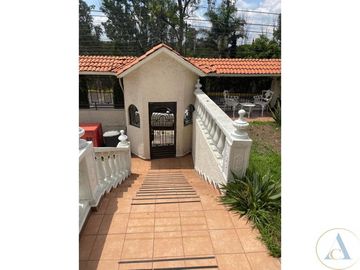 RESIDENCIA 4 REC BOSQUES DE VINCES 500M2 C.IZCALLI