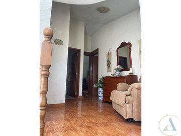 RESIDENCIA 4 REC BOSQUES DE VINCES 500M2 C.IZCALLI