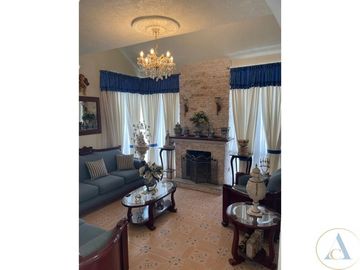 RESIDENCIA 4 REC BOSQUES DE VINCES 500M2 C.IZCALLI