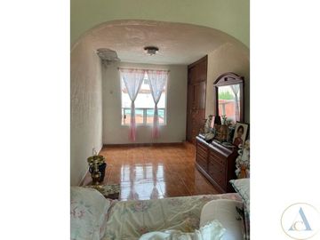 RESIDENCIA 4 REC BOSQUES DE VINCES 500M2 C.IZCALLI