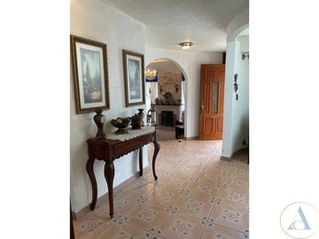 RESIDENCIA 4 REC BOSQUES DE VINCES 500M2 C.IZCALLI