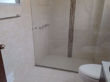 CASA EN VENTA FUNZA, C/MARCA COL