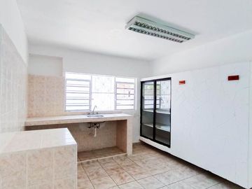 Casa en venta en la Colonia Campestre, Chetumal.
