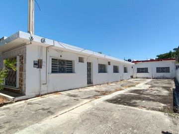 Casa en venta en la Colonia Campestre, Chetumal.