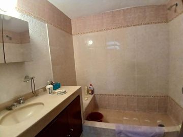 Casa con magnífica ubicación  en la Col. Postal