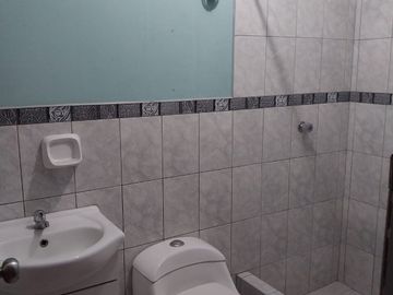 ALQUILER DE CASA / DEPARTAMENTO Y LOCAL EN CHOSICA