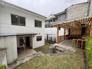 En Venta Casa de 3 habitaciones en Chacapamba
