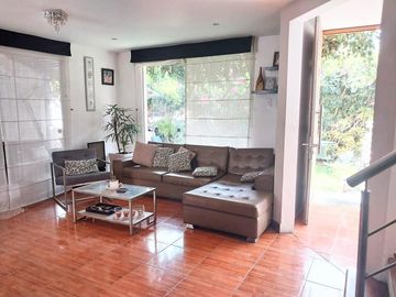 VENTA DE CASA Y COCHERA EN URB. EL CLUB SANTA MARIA DE HUACHIPA