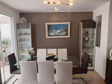 VENTA DE CASA Y COCHERA EN URB. EL CLUB SANTA MARIA DE HUACHIPA