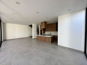 CASA NUEVA EN VENTA EN LOMAS DEL MOLINO V LEON GTO, ZONA NORTE. CASA CON OPCIÓN A 4ta RECÁMARA O ESTUDIO PLANTA BAJA.