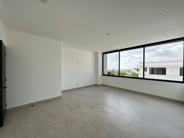 CASA NUEVA EN VENTA EN LOMAS DEL MOLINO V LEON GTO, ZONA NORTE. CASA CON OPCIÓN A 4ta RECÁMARA O ESTUDIO PLANTA BAJA.