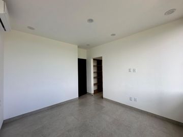 CASA NUEVA EN VENTA EN LOMAS DEL MOLINO V LEON GTO, ZONA NORTE. CASA CON OPCIÓN A 4ta RECÁMARA O ESTUDIO PLANTA BAJA.