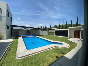 CASA EN VENTA ATLIXCO PUEBLA CON ALBERCA