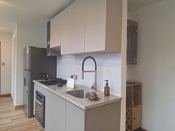 DEPARTAMENTO EN PRE VENTA (DICIEMBRE 2026) DE 01  DORMITORIO + ESTAR CON BALCÓN