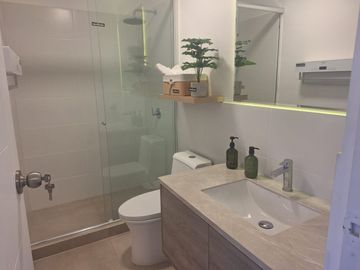 DEPARTAMENTO EN PRE VENTA (DICIEMBRE 2026) DE 01  DORMITORIO + ESTAR CON BALCÓN