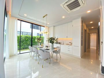 For Sale 5 bedrooms 5 bathroom Belgravia Exclusive Pool Villa Bangna-Rama9