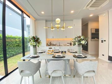 For Sale 5 bedrooms 5 bathroom Belgravia Exclusive Pool Villa Bangna-Rama9