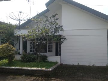 Dijual Villa Mewah Sejuk Luas Cipanas Puncak Kota Bunga Cianjur Indo Alam Fully Furnished Siap Huni Cocok Untuk Investasi