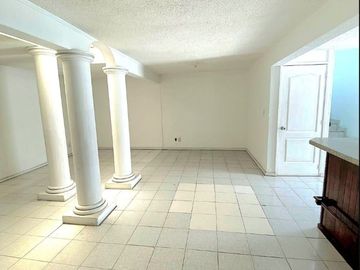 CASA EN VENTA FRACC DIEGO RIVERA. Fracc privado, Cerca del Tec. de Morelia