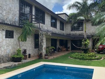Se Vende Hacienda en Cancun Colonia Doctores II Escriturada atrás de Vía Cumbres