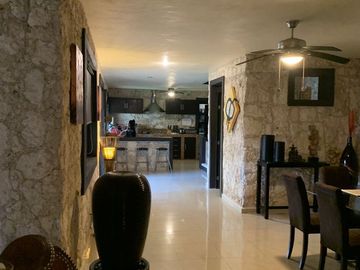Se Vende Hacienda en Cancun Colonia Doctores II Escriturada atrás de Vía Cumbres