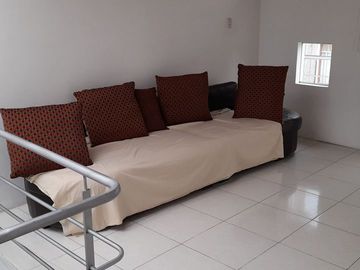 COOP. GLORIA 4 - CASA DE 3 PISOS , MODERNA , 6 HABITACIONES