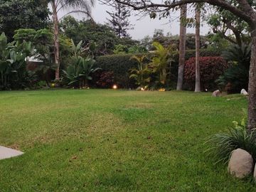 OPORTUNIDAD POR VIAJE CASA REMODELADA ZONA EXCLUSIVA MOLINA VIEJA 700M2