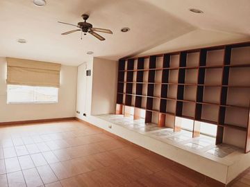 OPORTUNIDAD POR VIAJE CASA REMODELADA ZONA EXCLUSIVA MOLINA VIEJA 700M2