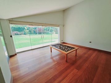 OPORTUNIDAD POR VIAJE CASA REMODELADA ZONA EXCLUSIVA MOLINA VIEJA 700M2