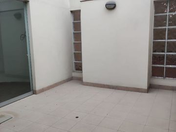 OPORTUNIDAD POR VIAJE CASA REMODELADA ZONA EXCLUSIVA MOLINA VIEJA 700M2