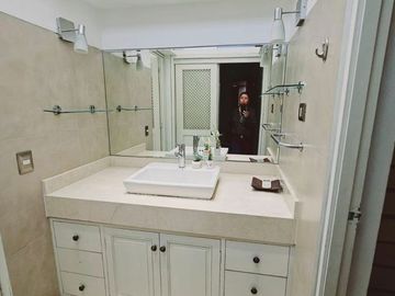 OPORTUNIDAD POR VIAJE CASA REMODELADA ZONA EXCLUSIVA MOLINA VIEJA 700M2