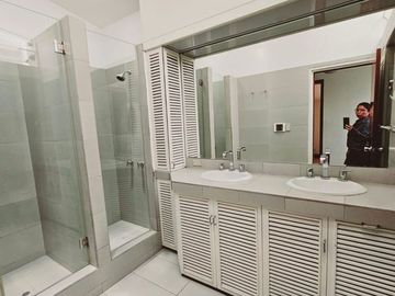 OPORTUNIDAD POR VIAJE CASA REMODELADA ZONA EXCLUSIVA MOLINA VIEJA 700M2