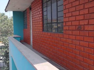 SE VENDE CASA PARA INVERSION CON 6 DEPARTAMENTOS -  COMAS, AV. SAN FELIPE