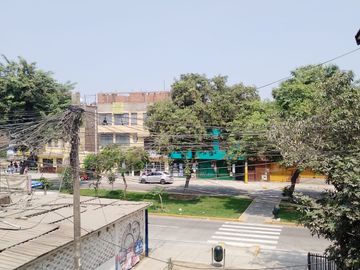 SE VENDE CASA PARA INVERSION CON 6 DEPARTAMENTOS -  COMAS, AV. SAN FELIPE