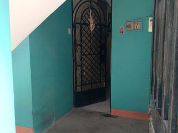 SE VENDE CASA PARA INVERSION CON 6 DEPARTAMENTOS -  COMAS, AV. SAN FELIPE