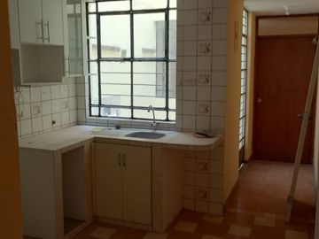 SE VENDE CASA PARA INVERSION CON 6 DEPARTAMENTOS -  COMAS, AV. SAN FELIPE