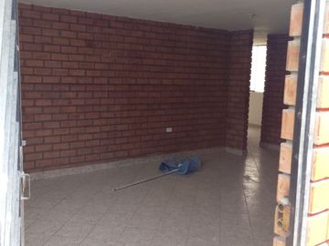 SE VENDE CASA PARA INVERSION CON 6 DEPARTAMENTOS -  COMAS, AV. SAN FELIPE