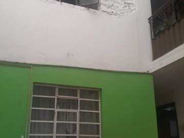 VENDO CASA ESQUINERA  COMERCIAL CON TERRAZA PARA CONSTRUIR TERCER PISO