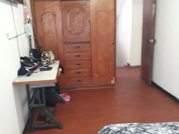 VENDO CASA ESQUINERA  COMERCIAL CON TERRAZA PARA CONSTRUIR TERCER PISO