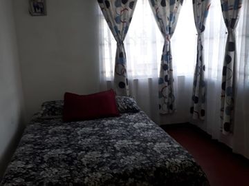 VENDO CASA ESQUINERA  COMERCIAL CON TERRAZA PARA CONSTRUIR TERCER PISO