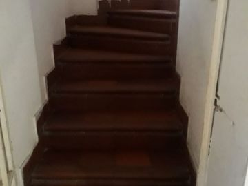 VENDO CASA ESQUINERA  COMERCIAL CON TERRAZA PARA CONSTRUIR TERCER PISO