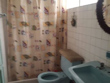 VENDO CASA ESQUINERA  COMERCIAL CON TERRAZA PARA CONSTRUIR TERCER PISO