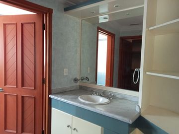 CASA EN RENTA EN CLUB DE GOLF VALLE ESCONDIDO