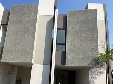RUMAH MINIMALIS MURAH CONDET JAKARTA TIMUR JAKTIM 2LT +ROOFTOP DIJUAL