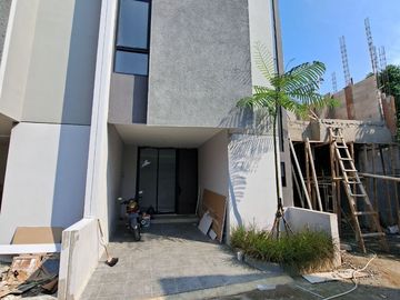 RUMAH MINIMALIS MURAH CONDET JAKARTA TIMUR JAKTIM 2LT +ROOFTOP DIJUAL