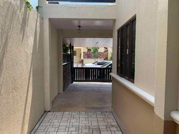 Ridge Side - Classic House & Lot for Sale w/ Overlooking Laguna de bay in Canyon Ranch Village beside Aera,Ciela, near Manila Southwoods in Binan, Lag